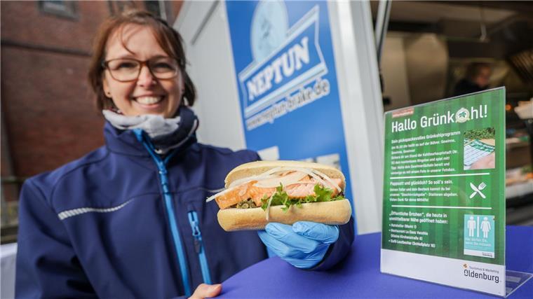 Grünkohlsaison in Niedersachsen gestartet - Preise steigen Lachsbrötchen mit Grünkohl ist eine der Grünkohlvarianten in Oldenburg.