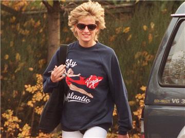 Lady Di trug das Sweatshirt häufig zum Sport. 