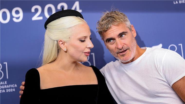 Joaquin Phoenix wird 50 - mit greller Lache zum Oscar Lady Gaga und Joaquin Phoenix stellten ihren Film in Venedig vor. (Archivbild)