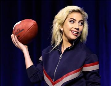 Lady Gaga wird beim   51. NFL Super Bowl in der Halbzeit-Show auftreten.  
