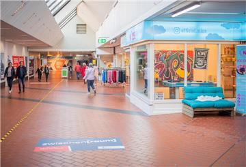 Läden in der ehemaligen Karstadt-Passage erhalten Verlängerung durch Seestadtimmobilien bis Sommer 2023.