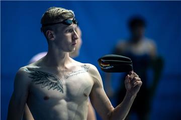 Lässig, aber dennoch voll konzentriert: Florian Wellbrock beim letzten Schwimmtraining vor seinem  morgigen WM-Auftakt.