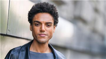 Lamin Leroy Gibba ist Hauptdarsteller der Serie „Schwarze Früchte“, die ab dem 18. Oktober in der ARD-Mediathek zu sehen ist. (Archivfoto)