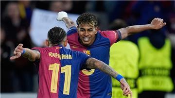 Lamine Yamal (hinten) und Raphinha gehören zu den Stars vom FC Barcelona.