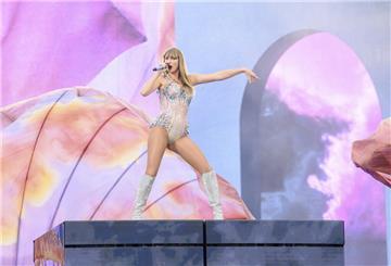 US-Sängerin Taylor Swift tritt im San-Siro-Stadion im Rahmen ihres Eras-Tour-Konzertes auf.