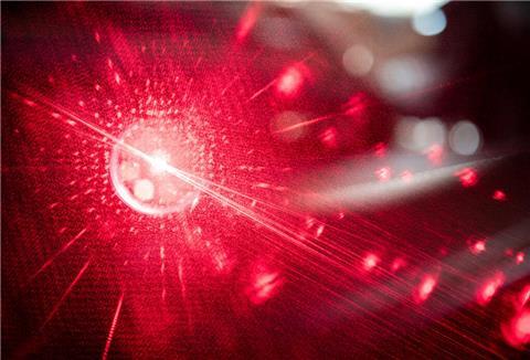 Zum Themendienst-Bericht vom 28. April 2022: Laserpointer sind kein Spielzeug und können schnell gefährlich werden, wenn jemand geblendet wird.