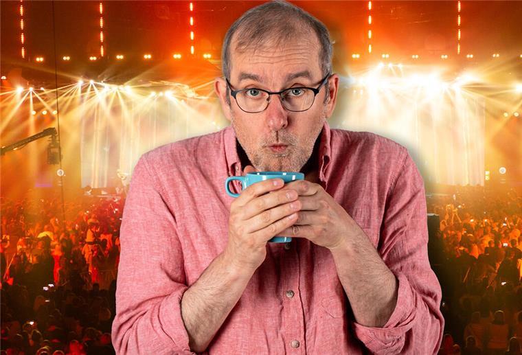 Winterfestivals: „Grog am Ring“ und „Gefrierbrand“ Willy Podewitz mit Tasse