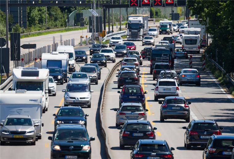 Stau auf der Autobahn A1 bei Bremen