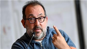 Laut Bayerischer Staatsoper ist Boris Koskys Inszenierung die erste neue „Fledermaus“ seit 26 Jahren.