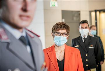 Laut Kramp-Karrenbauer könne die Bundeswehr 28 zusätzliche Impfzentren einrichten.