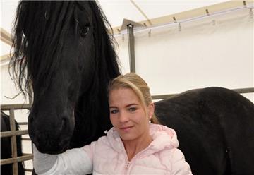 Lavinia Renz und ihre Kollegen sowie die Zirkustiere stehen vor einer ungewissen Zukunft.