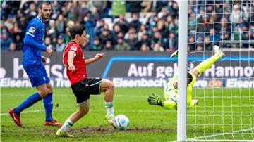 Lee gelingt gegen Darmstadt der Ausgleich.