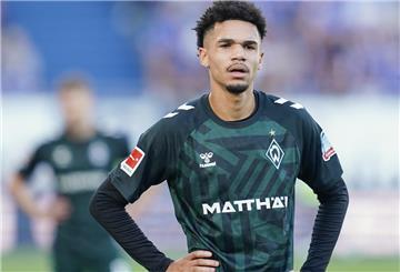 Leerer Blick: Bremens Justin Nijnmah ist betrübt. 