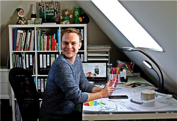 Lehrer Arne Meseke von der Oberschule Langen gibt Tipps, wie das Lernen zu Hause am besten funktionieren kann.