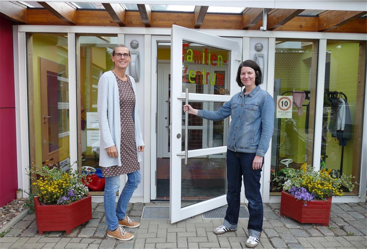 Stotel: Familienzentrum mit neuem Beratungsangebot Leiterin Antje Bender-Hardt(rechts ) freut sich über das neue Beratungsangebot von Corinna Steindorf.