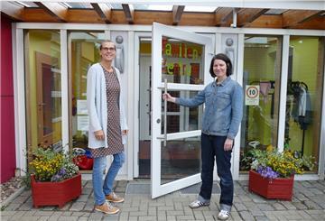 Leiterin Antje Bender-Hardt(rechts ) freut sich über das neue Beratungsangebot von Corinna Steindorf.