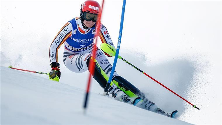 Lena Dürr kam beim Slalom in Couchevel auf den dritten Platz.