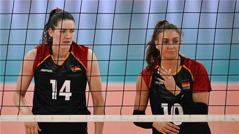 DVV-Team verliert Volleyball-Krimi - Olympiasieger wartet Lena Stigrot (r.) scheiterte beim Matchball knapp.