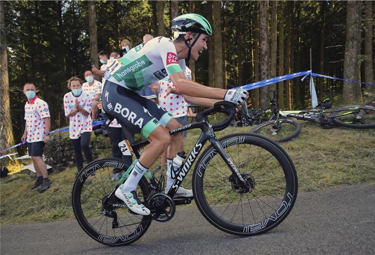 Lennard Kämna holte sich am Dienstag auf dem 16. Teilstück nach 164 Kilometer von La Tour-du-Pin nach Villard-de-Lans den Sieg.