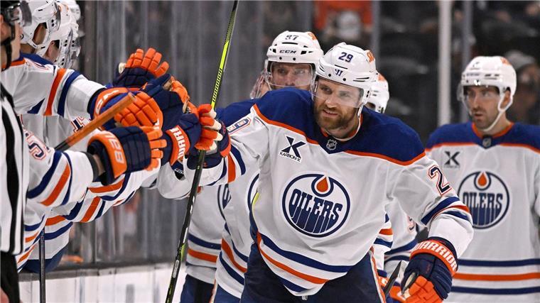 Oilers verlieren - Draisaitls Punkteserie geht weiter Leon Draisaitl erzielte den ersten und dritten Treffer der Oilers.