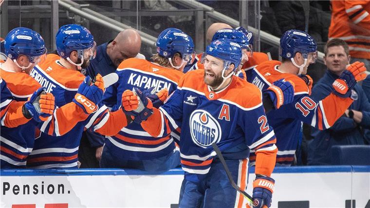 Leon Draisaitl erzielte gegen Minnesota mit einem Pass kurios sein 15. Saisontor.