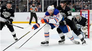 Leon Draisaitl und die Edmonton Oilers führen nun in der Serie gegen die Los Angeles Kings.