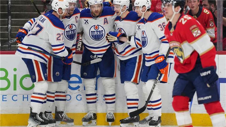 Leon Draisaitl verliert mit den Edmonton Oilers. 