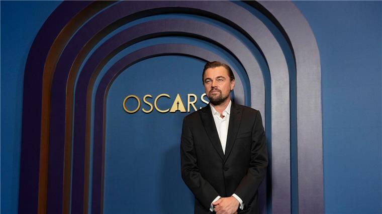 Star-Gala: Ehren-Oscars für Angela Bassett und Mel Brooks Leonardo DiCaprio feiert mit.