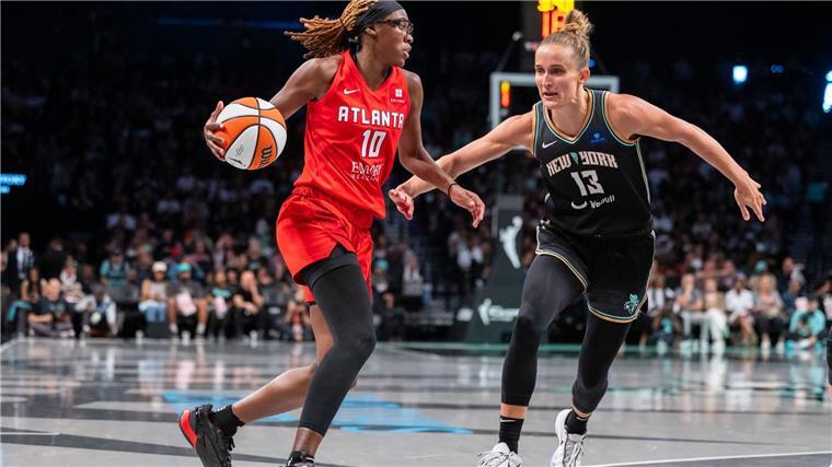 Freiheit mit Fiebich: Deutsche Basketballerin als X-Faktor Leonie Fiebich (r) könnte gleich in ihrer ersten Saison den Titel holen.