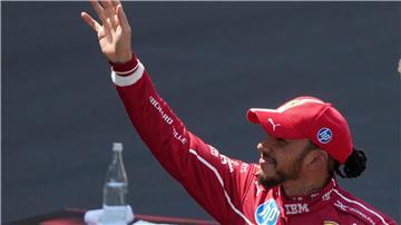 Lewis Hamilton gewann erstmals im Ferrari.