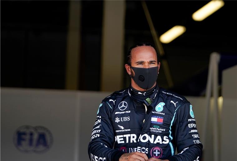 Lewis Hamilton vom Team Mercedes AMG Petronas hat sich bei der Qualifikation die Pole Position gesichert. 