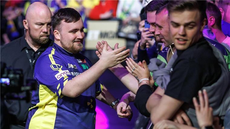Liebling der Massen: Der junge Weltmeister Luke Littler.