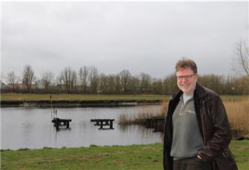 Lieblingsort an der Geeste: Hinter der Eishalle kommt Dr. Rainer Berthin beim Joggen immer an den Spuren der alten Werft vorbei.