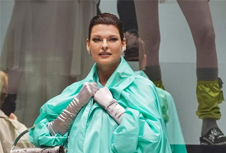 Linda Evangelista: Bildbearbeitung nimmt Fotos ihre Seele Linda Evangelista, ehemaliges Top-Model, nach der Präsentation der Frühjahr-Sommer-Kollektion 2023 von Fendi während der New York Fashion Week.