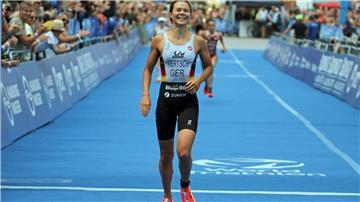 Lisa Tertsch sicherte sich beim Triathlon in Hamburg den zweiten Platz.