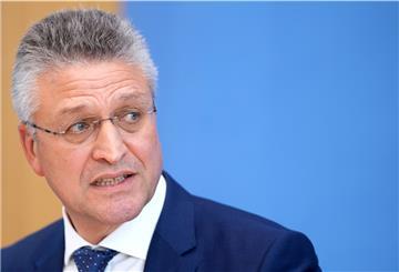 Lothar H. Wieler, Präsident des Robert Koch Institut (RKI), äußert sich in einer Pressekonferenz u.a. zu Auffrischungs-Impfungen gegen Corona, in der Bundespressekonferenz. 