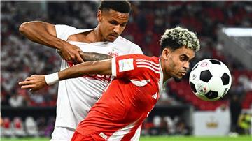 Luis Díaz (rechts) ist neu bei den Bayern und half beim Gewinn des Supercups.