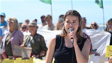 Luisa Neubauer sagt zu Gas-Bohrungen bei Borkum: „Das ist nicht nur falsch, das ist gefährlich.“ (Archivbild)