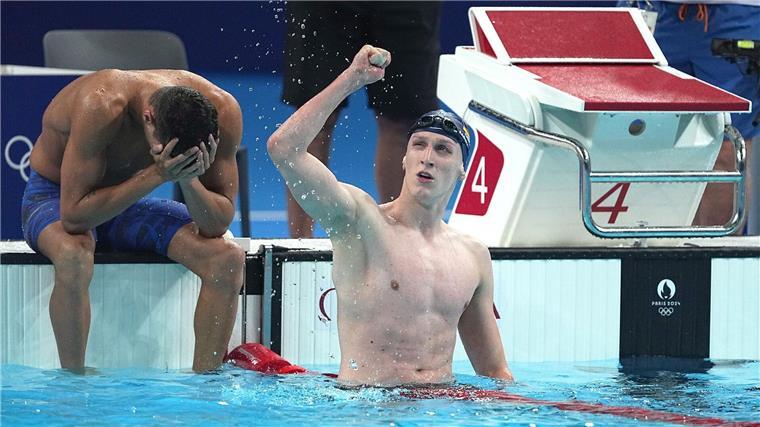 Langes Warten beendet: Märtens schwimmt zu Olympia-Gold Lukas Märtens hat Olympia-Gold gewonnen.
