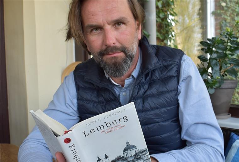 Wie dieser Journalist aus Beers den Ukraine-Krieg wahrnimmt Lutz Kleveman hat vor ein paar Jahren ein Buch über Lemberg geschrieben. Darin wird deutlich, dass es den Krieg in der Ukraine nicht erst seit vier Wochen gibt.