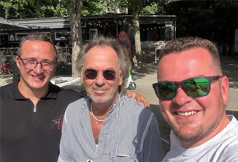 „Männer, die aufs Wasser starren“: Donnerstag mit Legende Hugo Egon Balder im TV Männer, die aufs Wasser starren: Joschka Traue, Hugo Egon Balder und Nico Flathmann sind am Donnerstag im Fernsehen.