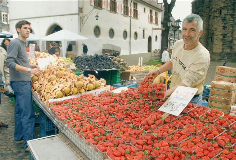 Märkte bieten eine gute Möglichkeit, Obst und Gemüse saisonal passend und aus der Region einzukaufen.