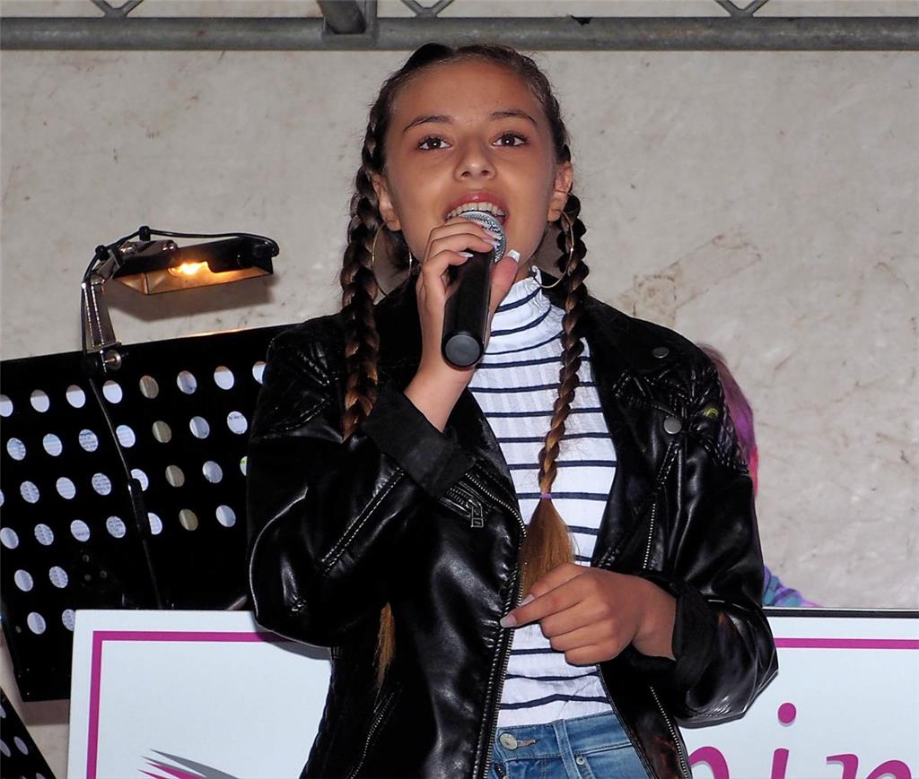 Magary-Geraldine (12) begeisterte  mit ihrer Interpretation von Lauryn Hills Son...