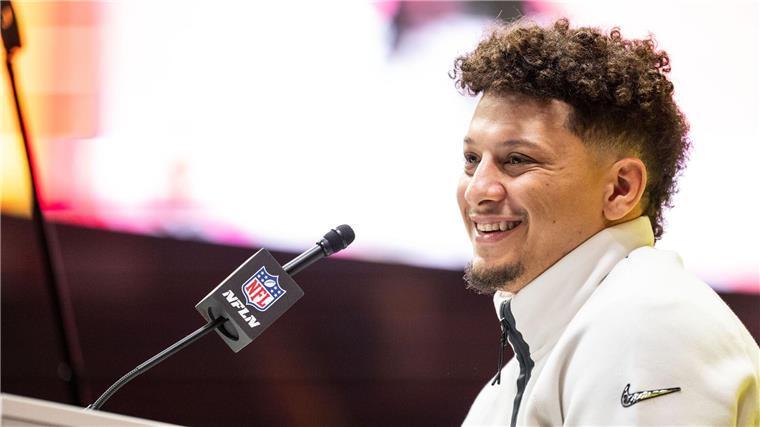 Mahomes schon besser als Brady? Welche Argumente es gibt Mahomes könnte seinen vierten Super-Bowl-Titel gewinnen - und das vor seinem 30. Geburtstag.
