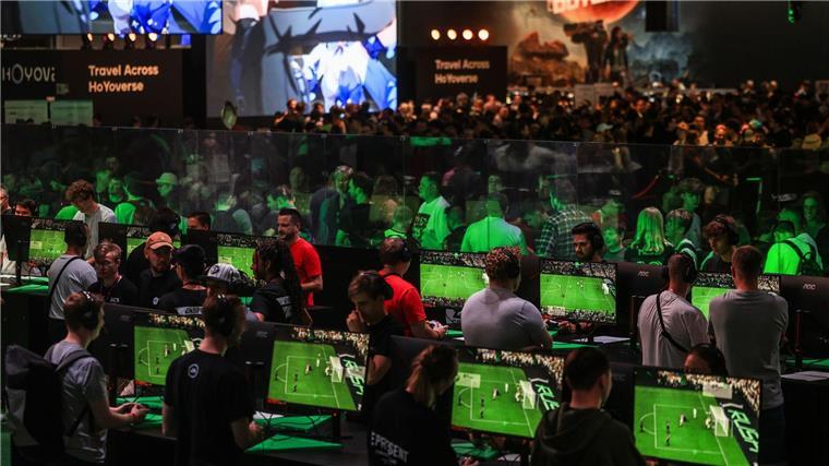 Wachstumsdelle überwunden: Gaming-Markt zieht wieder an Mal neue Spiele ausprobieren, für Gamescom-Besucher hat das einen großen Reiz.
