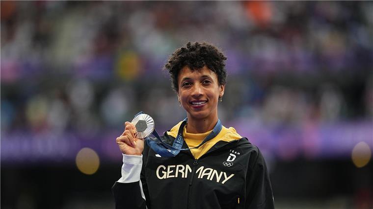 Mihambo: Gentests vor WM-Start lassen Fragen offen Malaika Mihambo gewann Silber bei Olympia. (Archivbild)