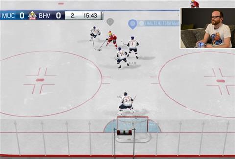 Malik Fortunus spielt gegen Redakteur Philipp Overschmidt in NHL 19.
