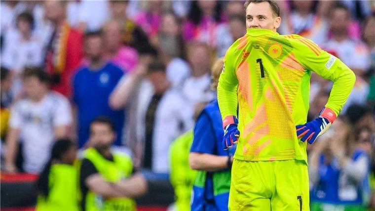 Manuel Neuer hält sich zu seiner DFB-Zukunft noch bedeckt. 