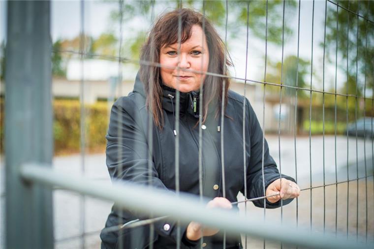 Inklusion: Deshalb nahm eine Mutter ihren Sohn von der Schule Marcelle Lagemann zeigt einen Bauzaun, wie ihn ihr Sohn in der neuen Werkschule repariert hat. Dort kommt der 15-Jährige besser klar als auf der Regelschule.