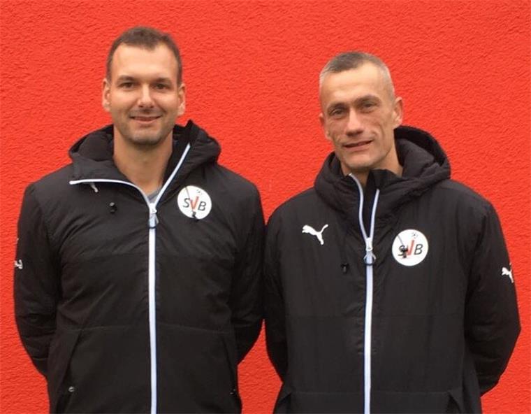 Fußball: Marco Kuck kehrt zu "seinem" SV Brake zurück Marco Kuck (rechts) löst den bisherigen Trainer des SV Brake II, Nils Martin, ab, der aber als Spieler weitermacht.